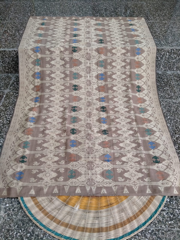 Kain Tenun Tradisional Lombok pewarna Alami